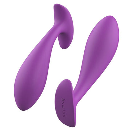 B Swish ETURAUHAS PLUGI Bfilled anaali-ihokku, musta, silikoninen ja ergonominen anal plug vessapenkissä.