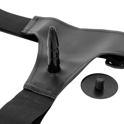 Musta Strap-On Walker 15,5 cm naisten seksilelu Harness Attraction -harness ja strap-on, näyttää erilaiselta ja säädettävältä.